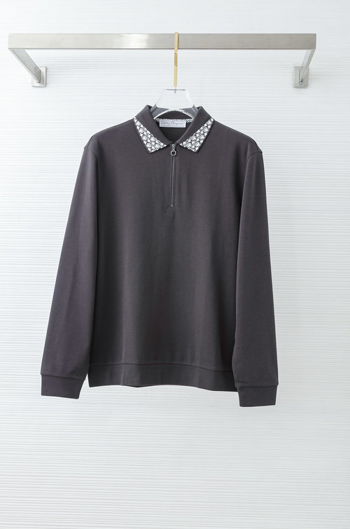 Ferragamo Comfortable and Versatile Fleece Long-Sleeve T-Shirt