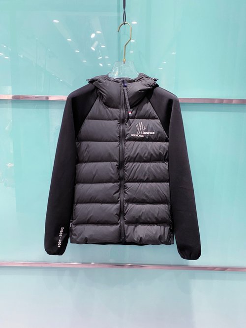Moncler Customizable Down Jacket with Logo and Warmth