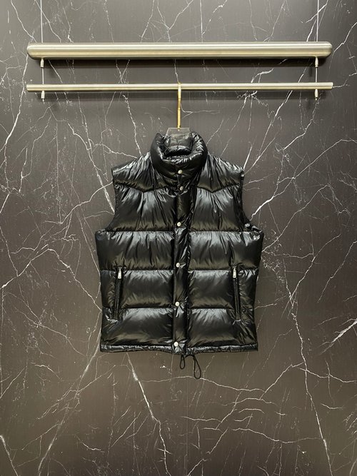 Prada New Arrival Down Vest with Perfect Detail Replication