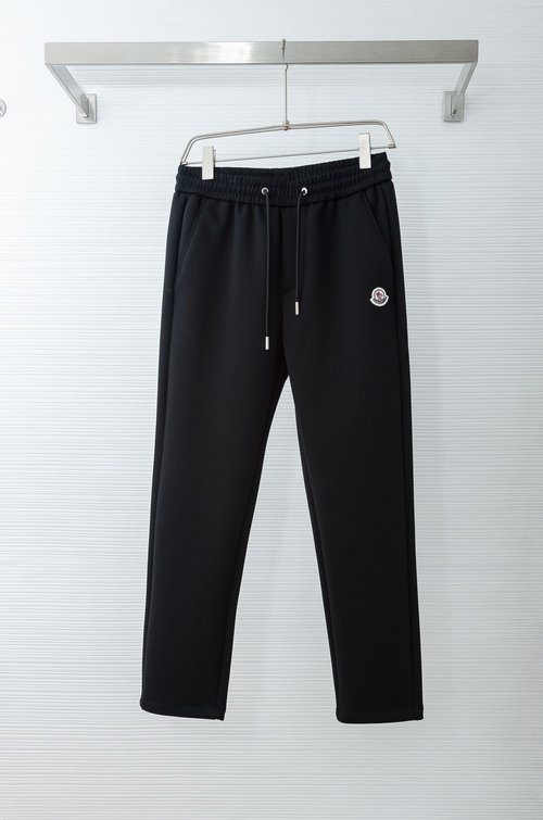 Moncler Comfortable and Stylish Stretch Straight-Leg Pants